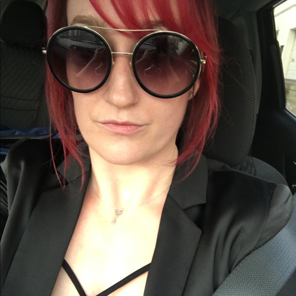 Meet your Posher, Lisa